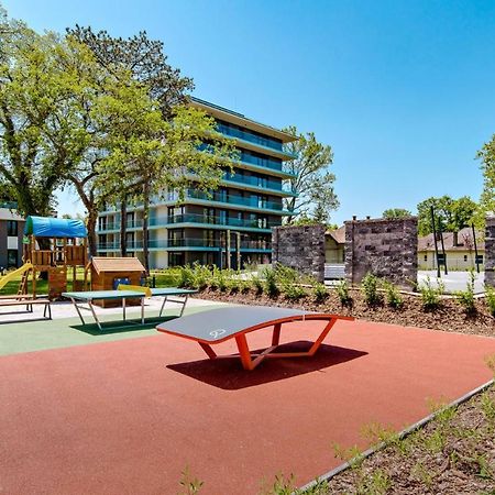 Bonnie-Premium Lelle Waterfront Private Apartment Balatonlelle Exterior foto